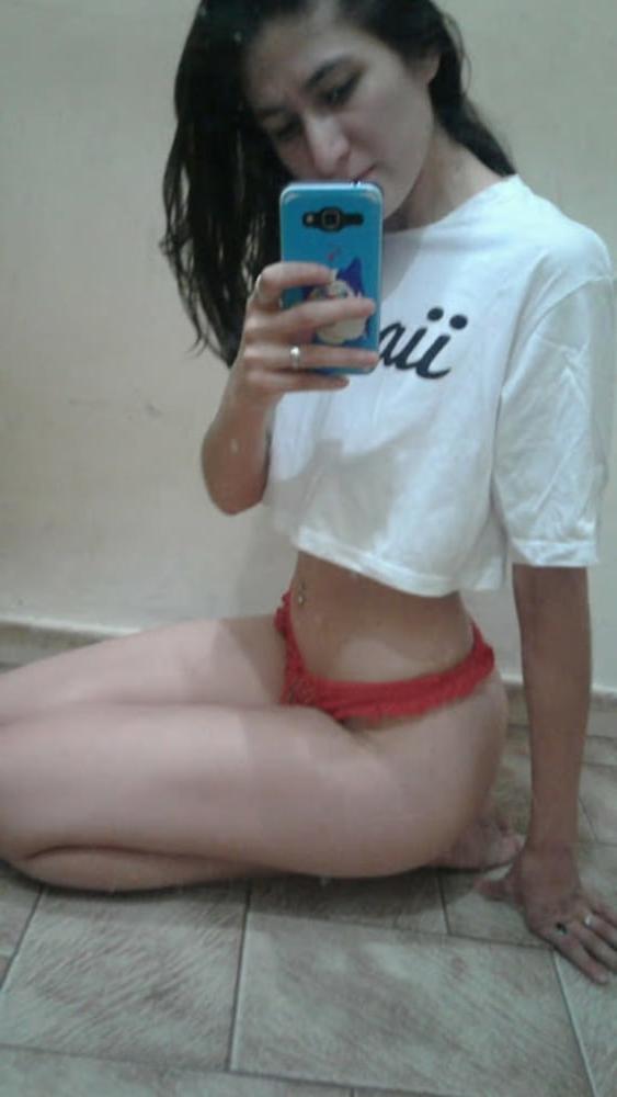25P Slut Carla Exposed