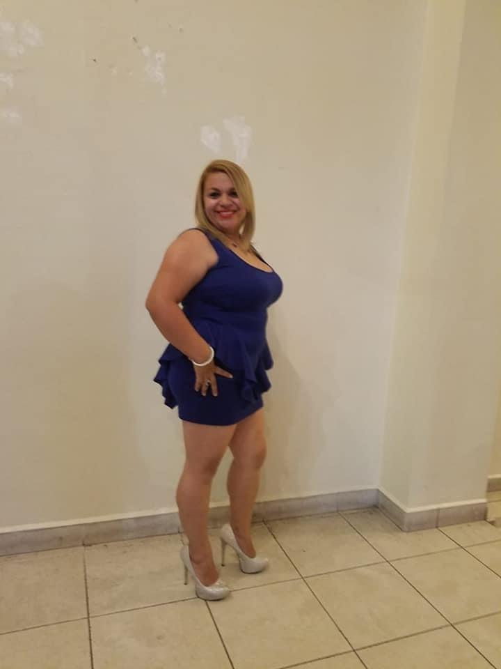 25P Beautiful skinny mom slut