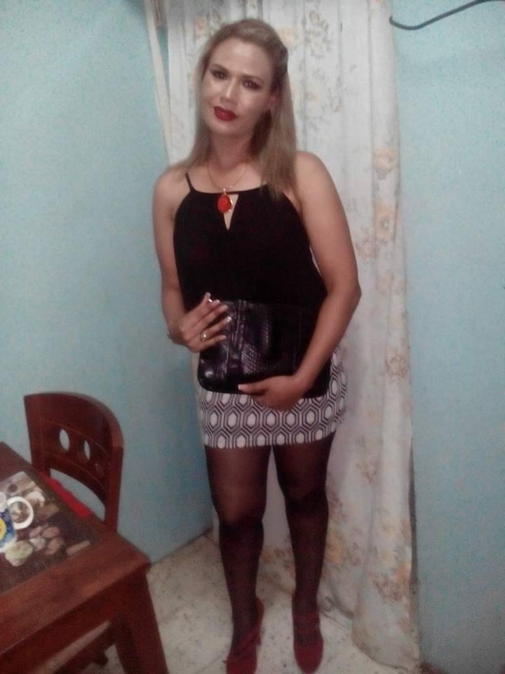 25P Beautiful skinny mom slut