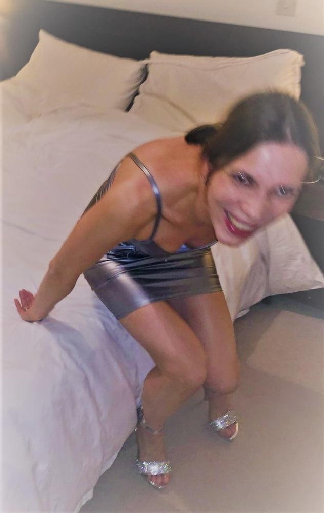25P Euro Slut Wife One