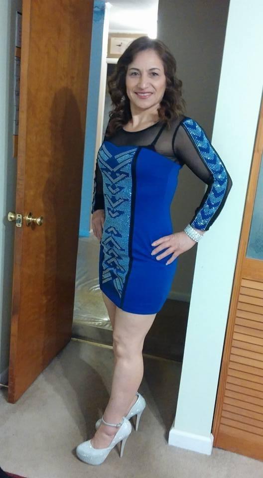 25P Delicious Mature Mom