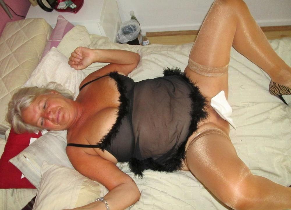 25P Fat Mature Slut