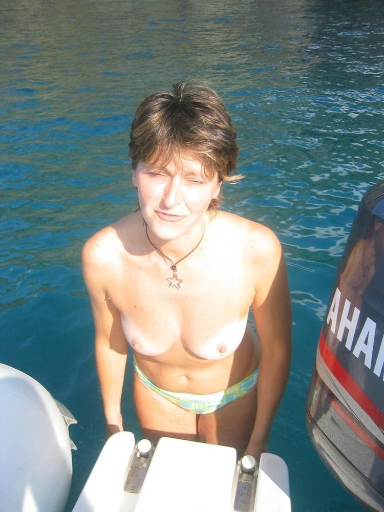 25P Mature Hairy Slut Katie