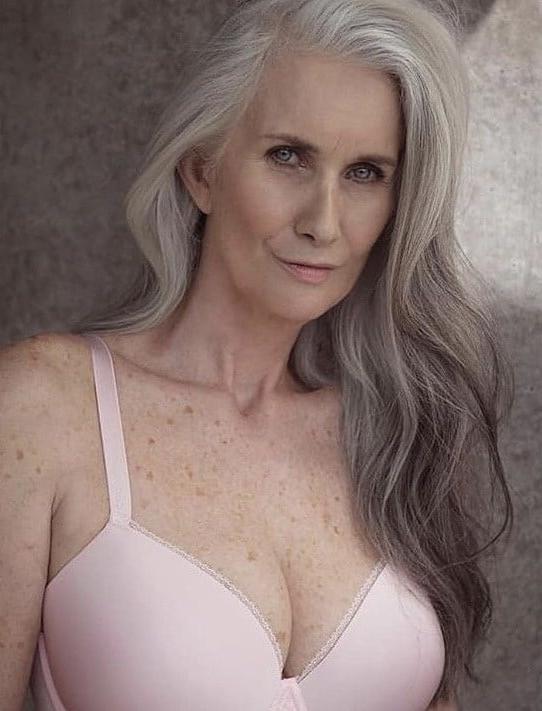 25P GILF MIX 16