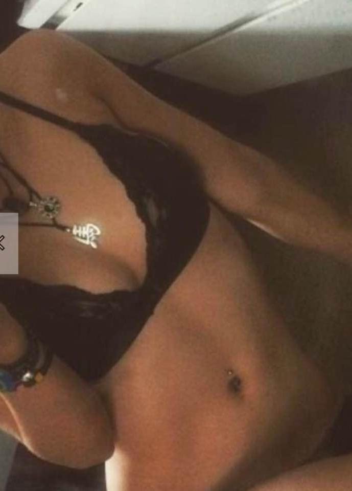 14P Belinda the tinytitted slut