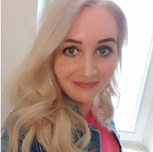 25P Exposed Slut Yvonne