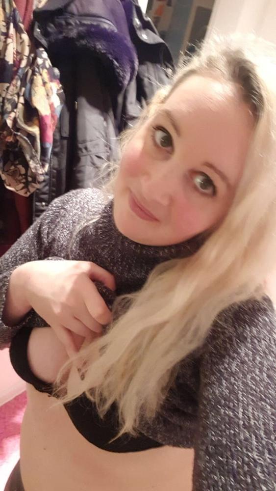 25P Exposed Slut Yvonne