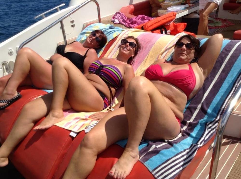 25P British UK Matures in Bikinis 26