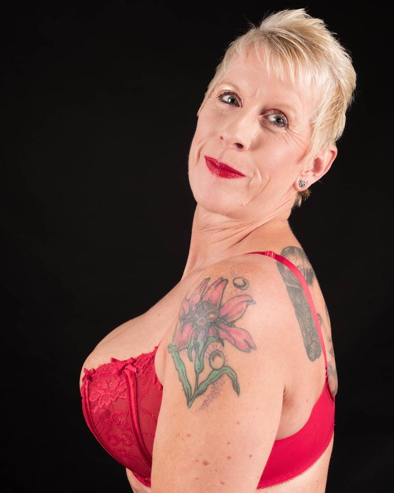 25P Diane, sexy UK MILF Slut