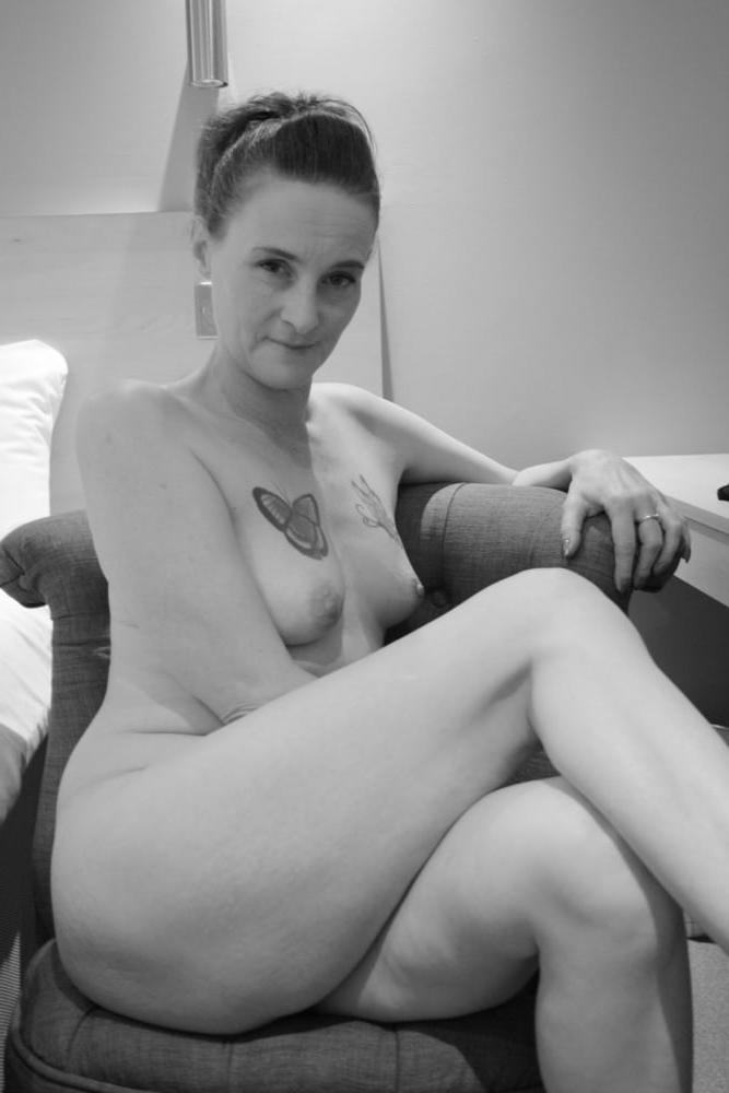 25P Marie, sexy UK MILF Slut
