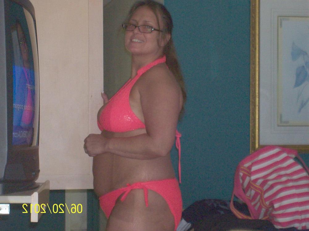 25P 9. Chubby mature wife fucks hubby