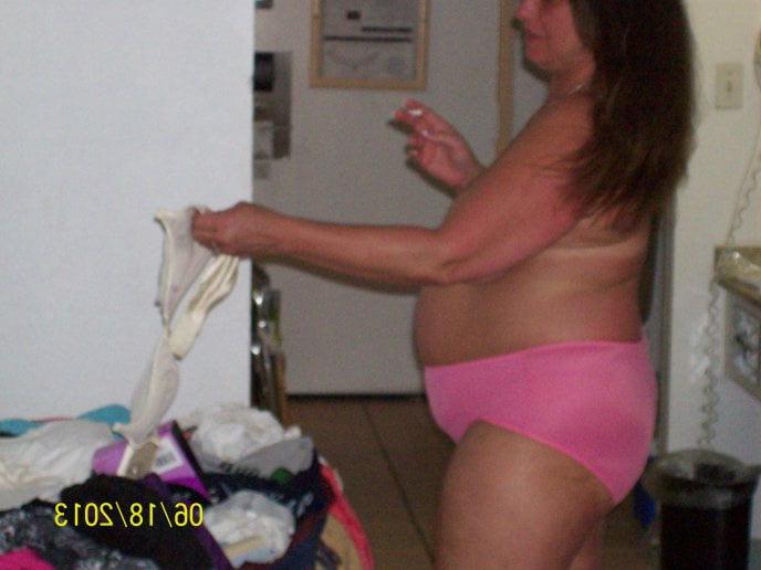 25P 9. Chubby mature wife fucks hubby