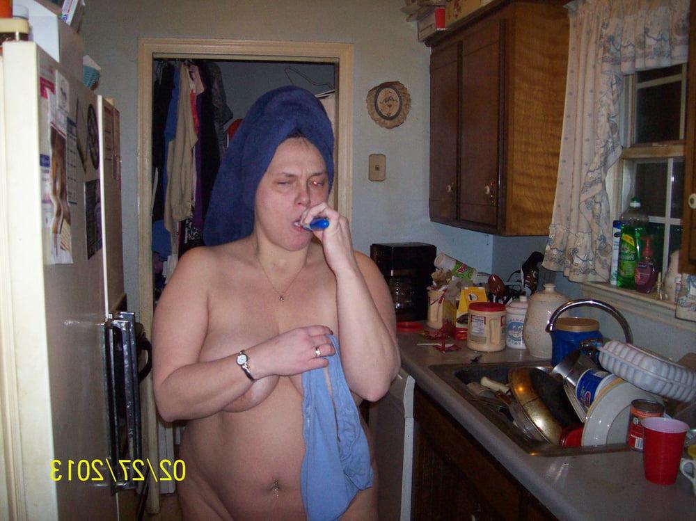 25P 9. Chubby mature wife fucks hubby