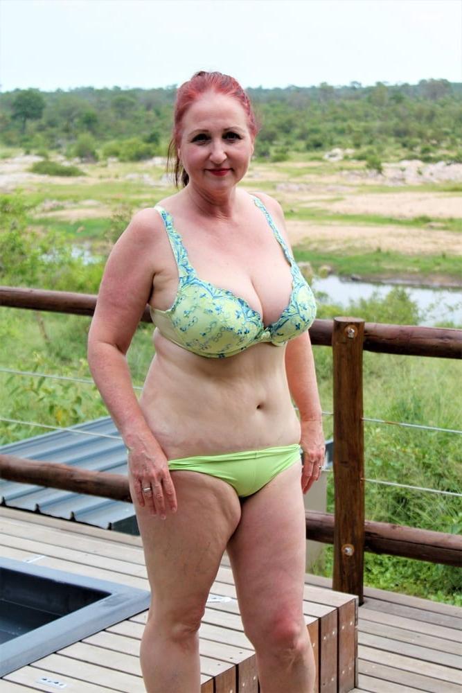 25P Mature Ladies Dressed But Sexy 111