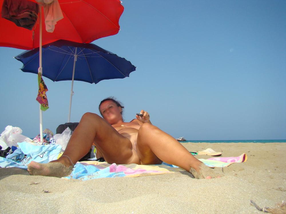 25P 9. Italian nudists