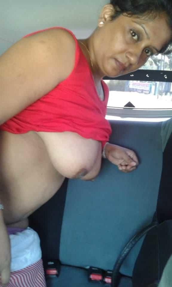 5P indian aunty goes nude in car