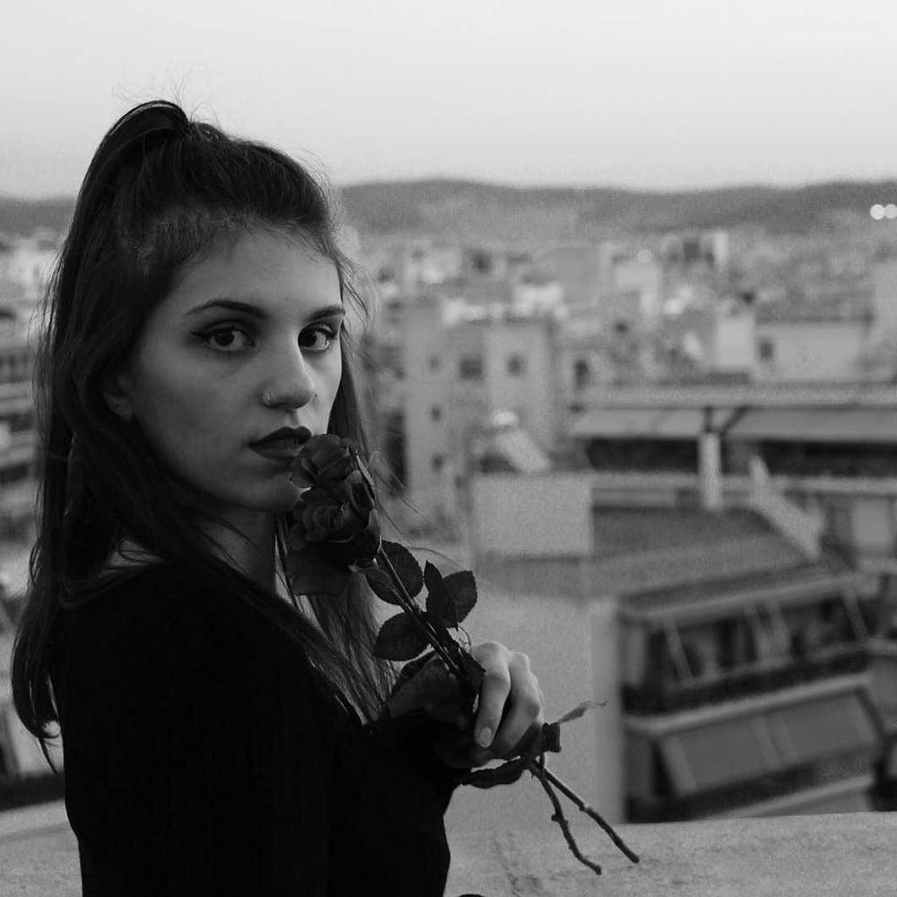25P Hot slut from Greece