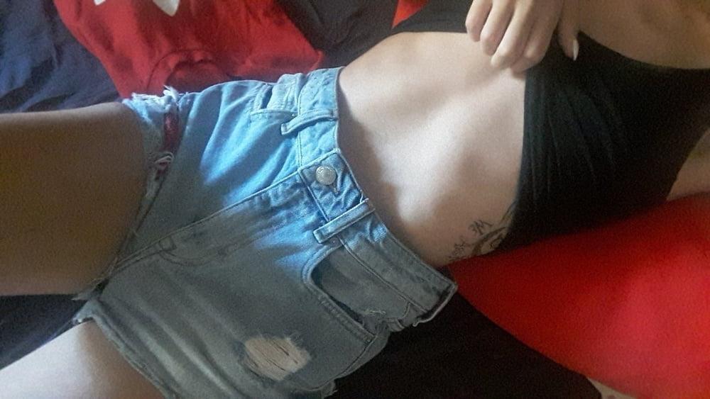 25P Hot slut from Greece