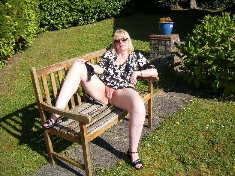 25P Magnificent Mature Cunt 178
