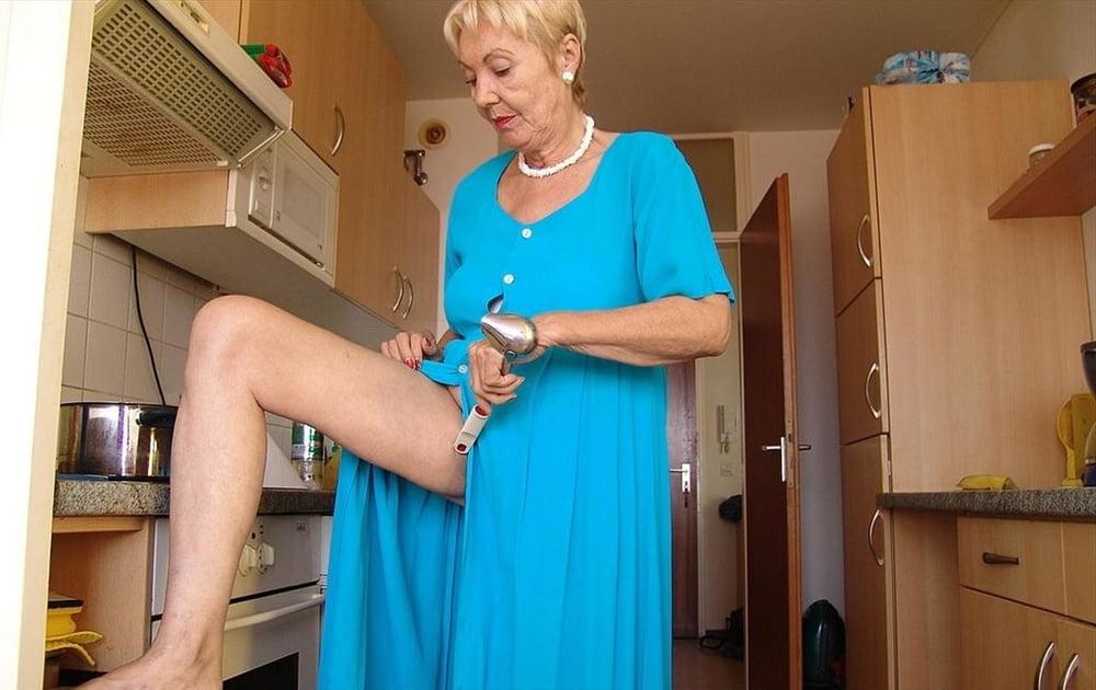 25P Exposed Whore Francesca from France