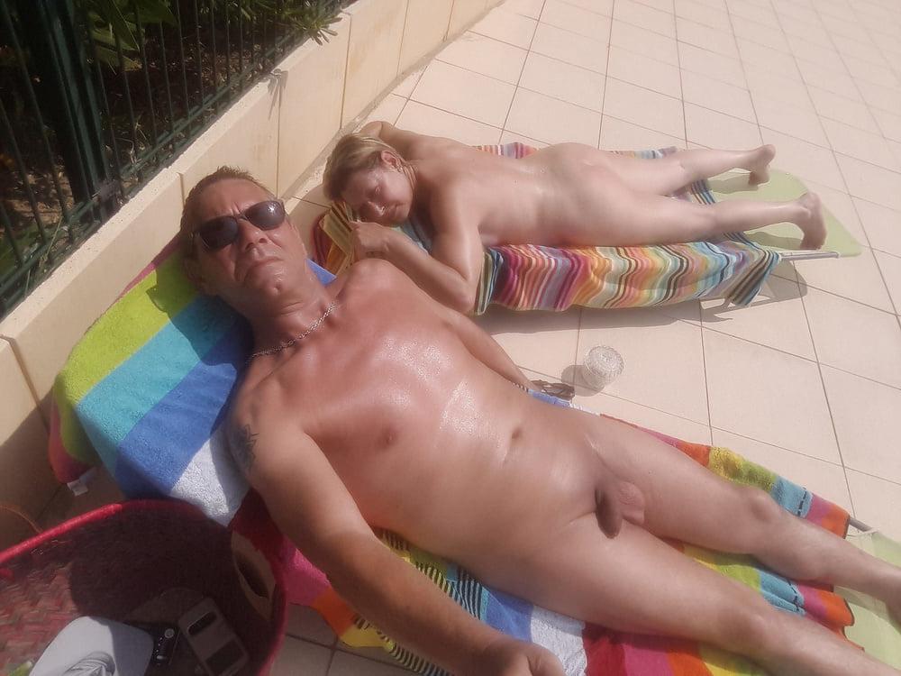 25P 9. French nudists