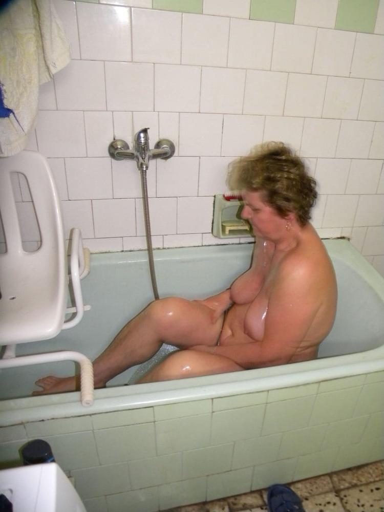25P Exposed Sexy Doris from Hungary