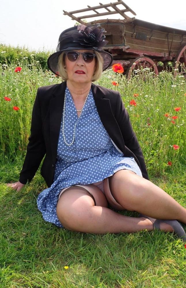25P Mature Ladies Dressed But Sexy 110