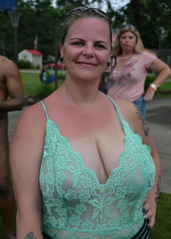 25P Mature Ladies Dressed But Sexy 110
