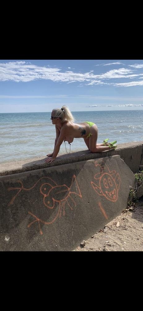 6P Blonde slut at the beach