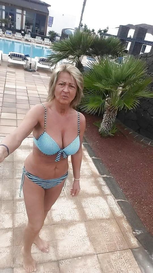 25P Mature Ladies Dressed But Sexy 109
