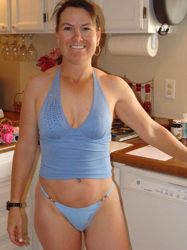 25P Mature Ladies Dressed But Sexy 109