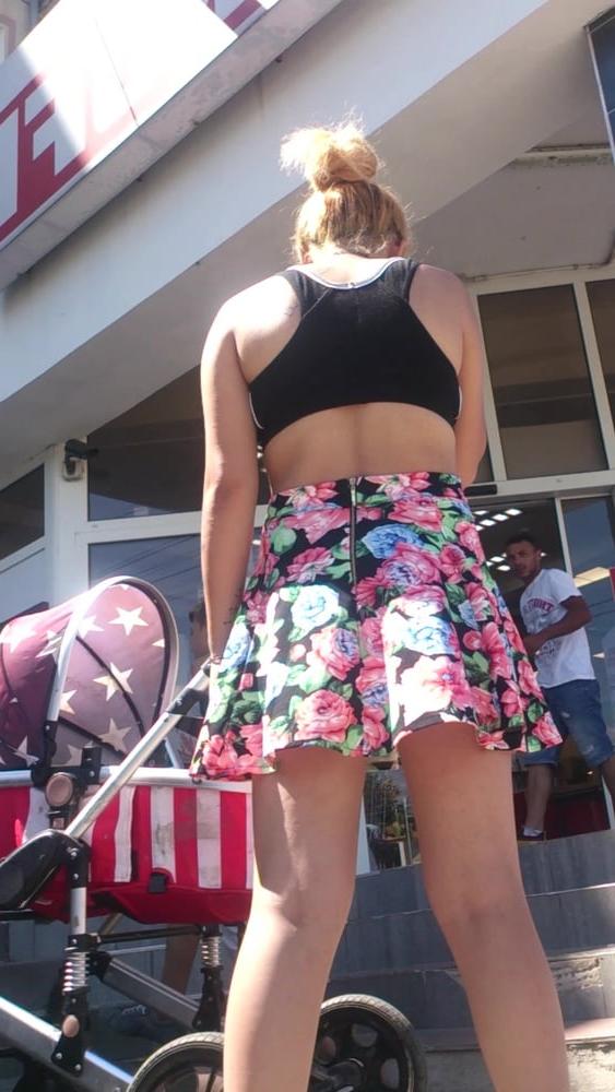 7P young gipsy slut upskirt