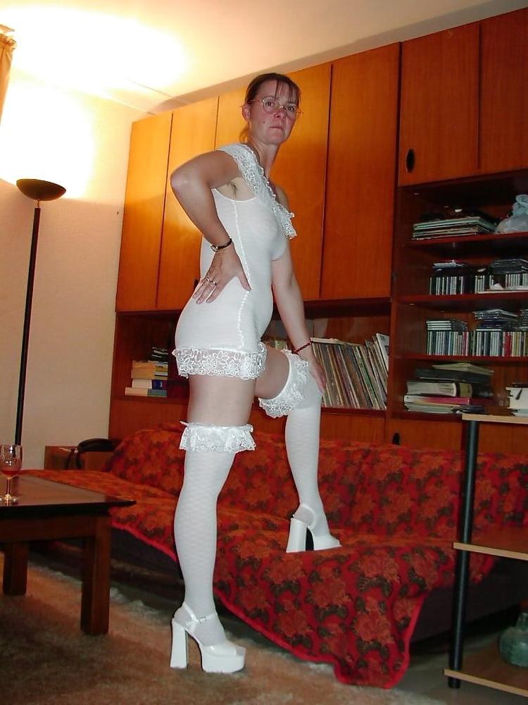 25P Sofie French Slut