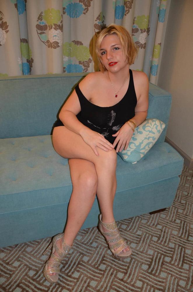 25P A Wonderful Slut