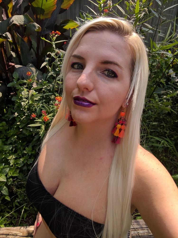 25P A Wonderful Slut