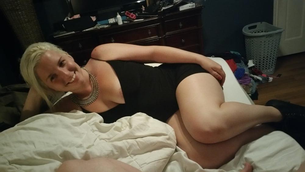 25P A Wonderful Slut