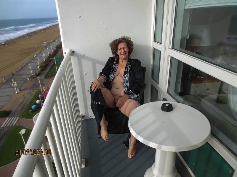 25P Old Slut Cathy