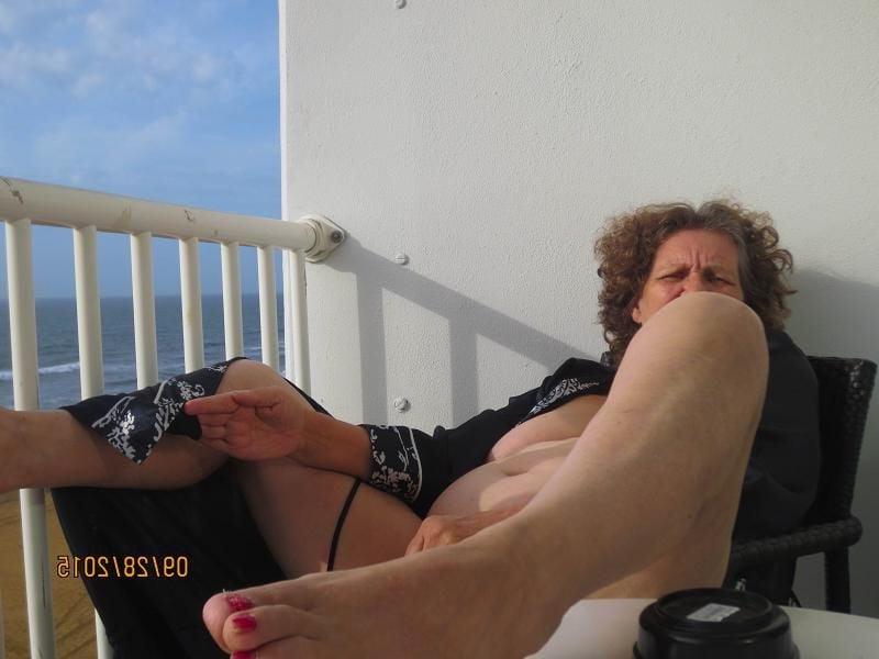25P Old Slut Cathy