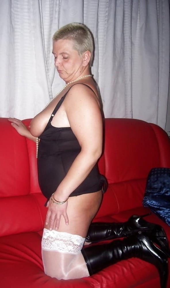 25P Belgian mature Slut Carla