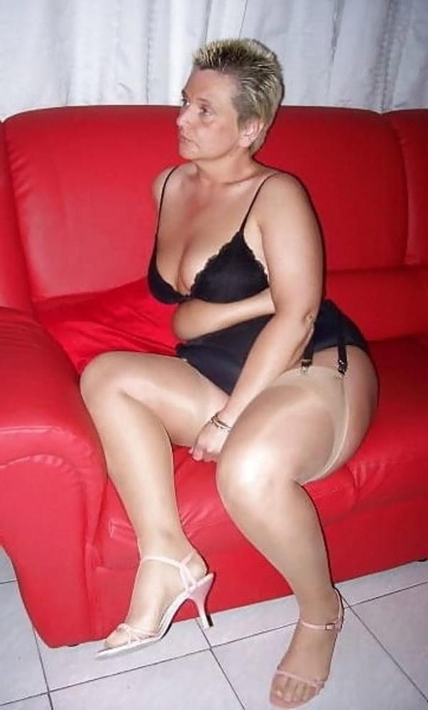 25P Belgian mature Slut Carla