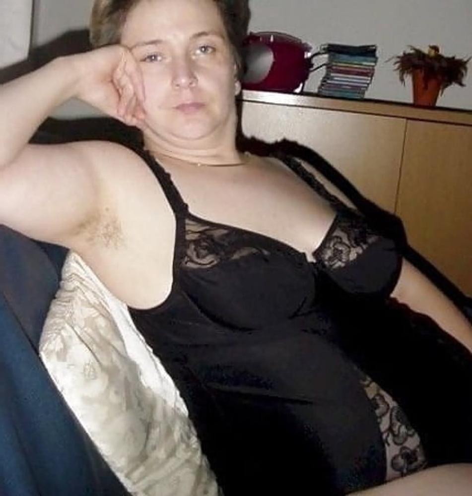 25P Belgian mature Slut Carla