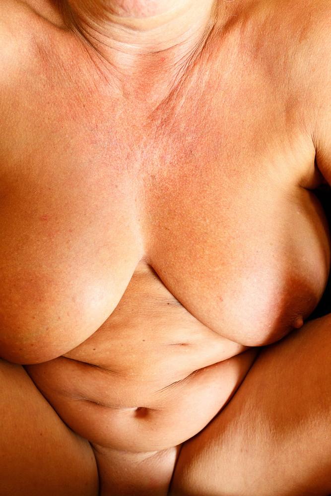 25P Granny pussy and big tits - she loves to show their goodies