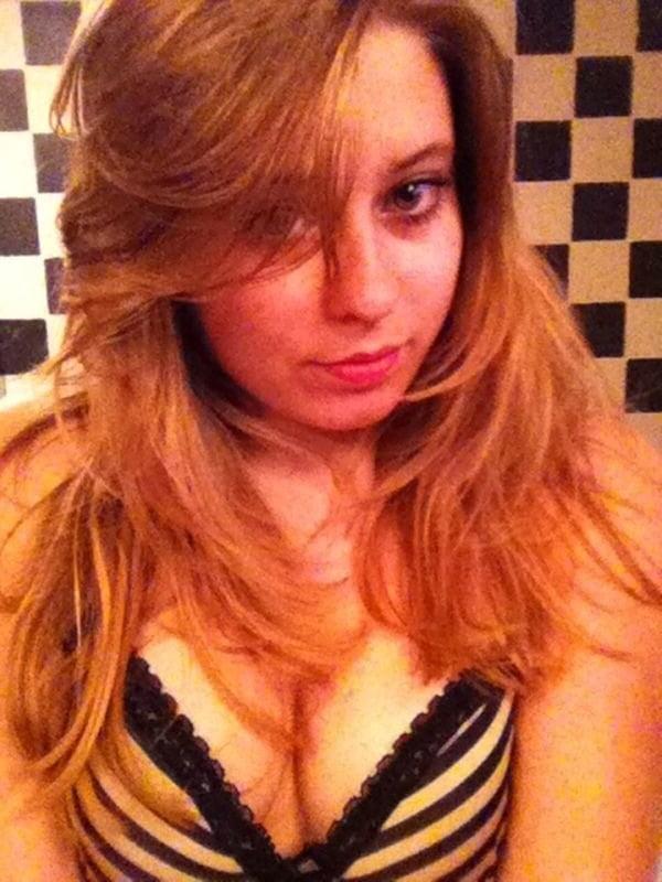 19P teen slut selfshot