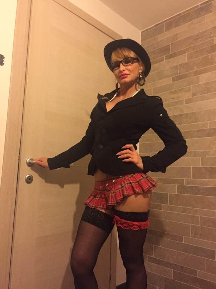 25P Blond Milf Slut