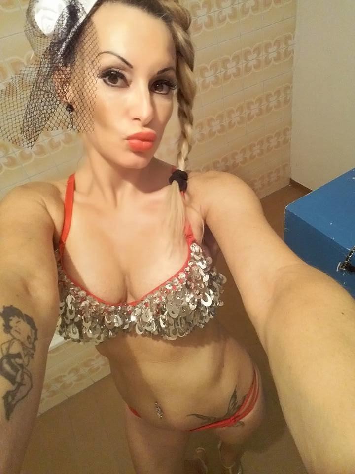 25P Blond Milf Slut