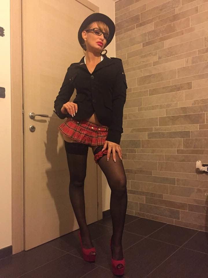 25P Blond Milf Slut