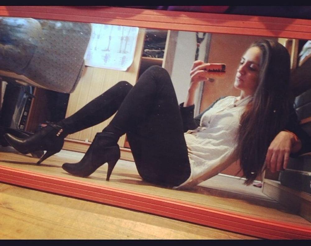 17P Vivi Insta slut