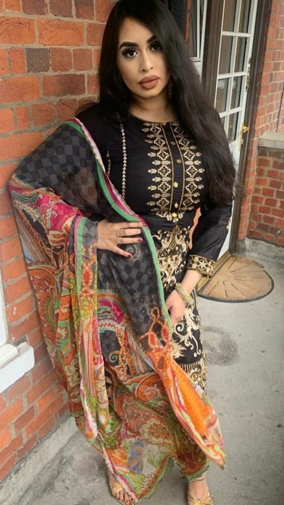 6P Big tits paki slut