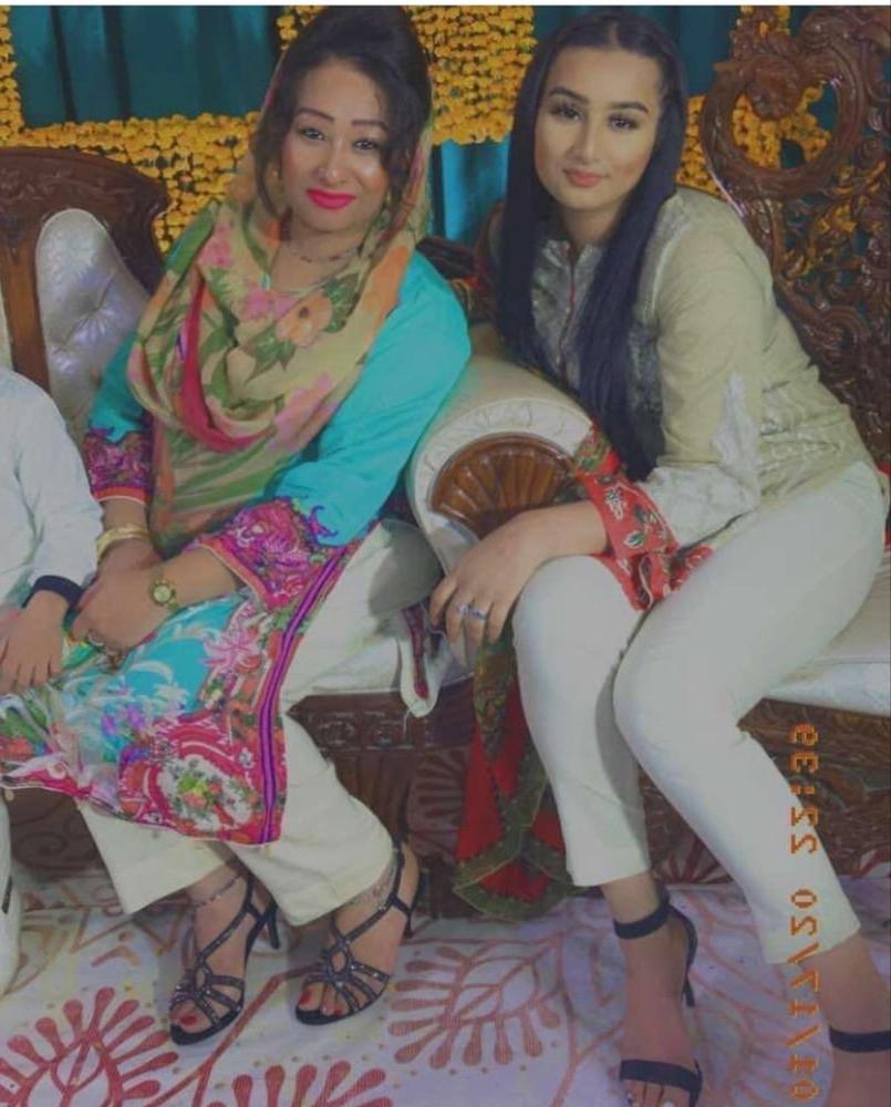 6P Big tits paki slut