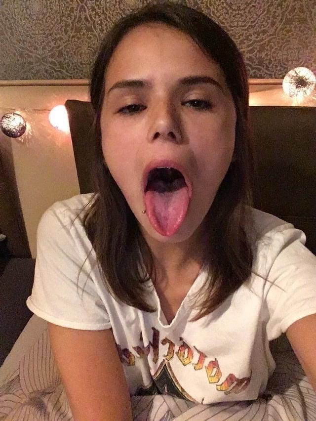 10P Slut that never says no